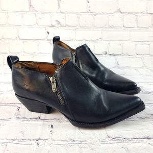 Frye Women's Size 9.5 Sacha Moto Shootie Short Booties Black